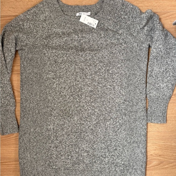 REITMANS - NWT - Gray Knit Sweater - Picture 1 of 5